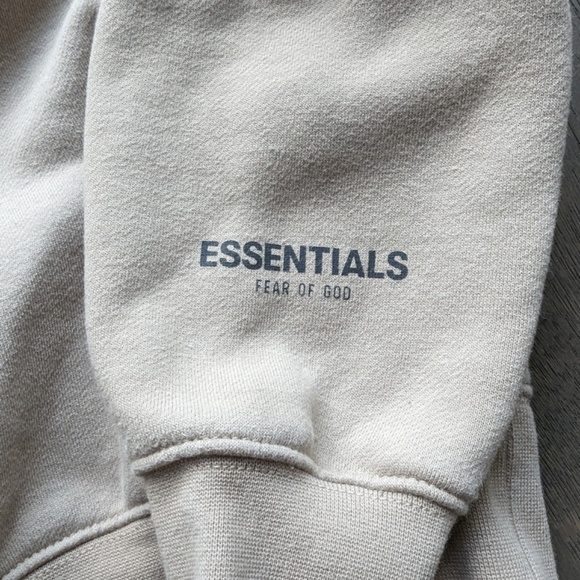 Essentials Cream Sweatshirt - Picture 5 of 6